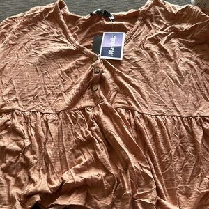 NWT flowy shirt